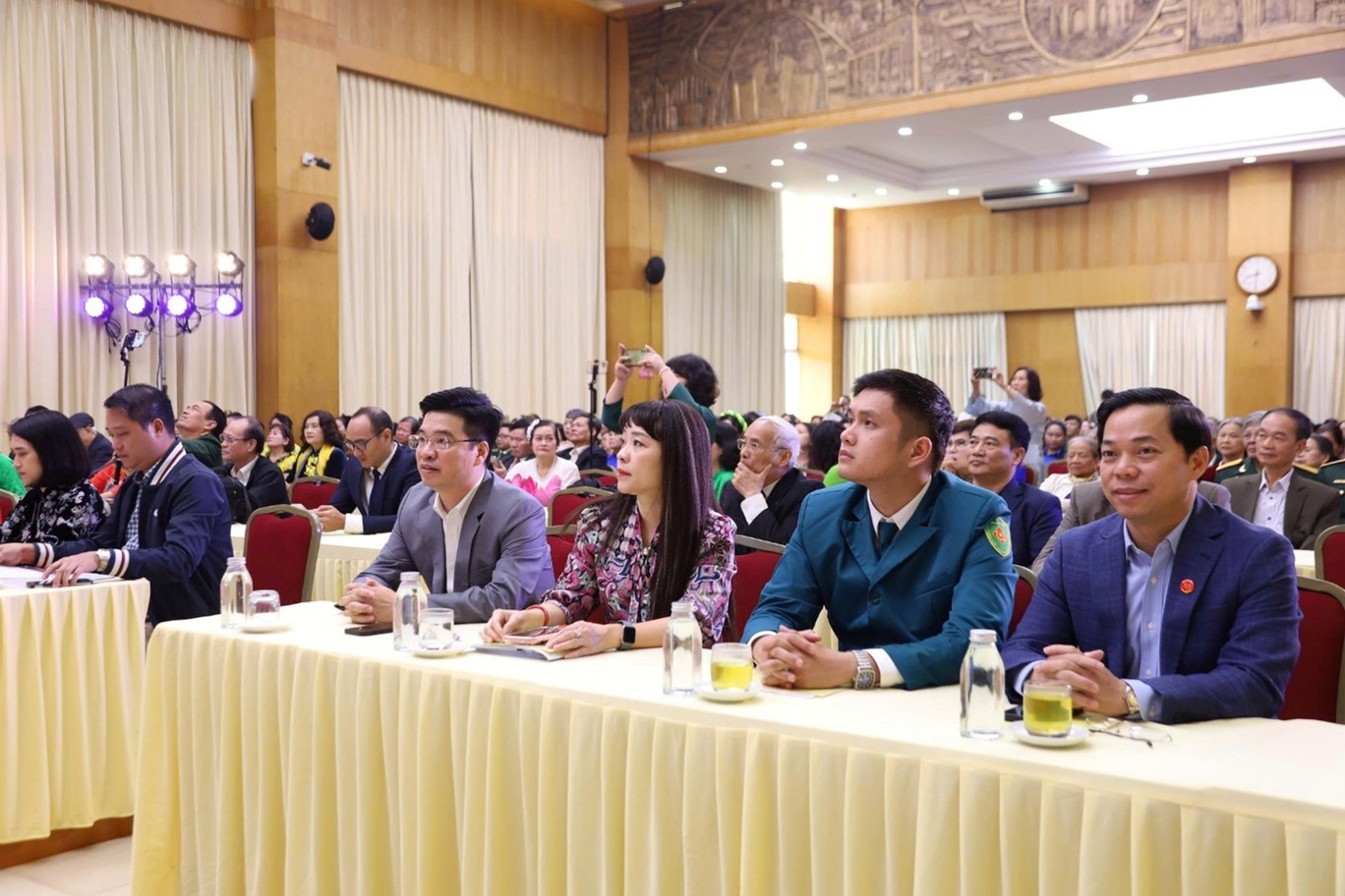 Toàn cảnh hội nghị